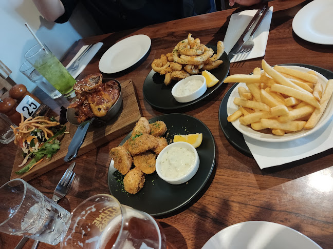 Shani's Family Eatery and Bar Phone number