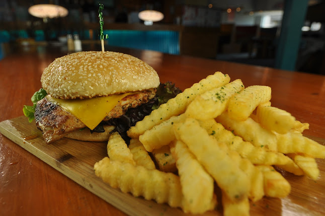 Opinii despre Breakers Gisborne în Gisborne - Hospitality and gastronomy