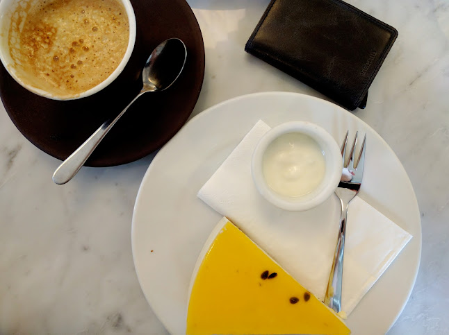 Comments and reviews of Frasers