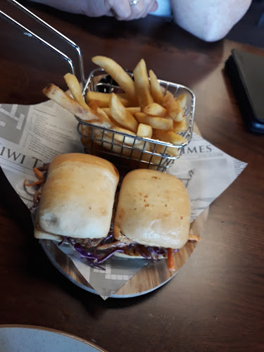 Comentarii opinii despre Nexus Restaurant & Sports Bar