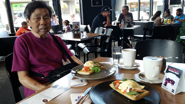 Comentarii opinii despre The Coffee Club Botany Junction