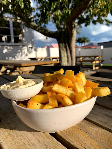 Neighbourhood Pizzeria Phone number