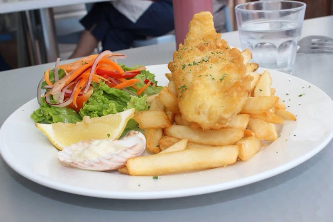 Opinii despre Maketu Beachside Cafe & Restaurant în Maketu - Hospitality and gastronomy