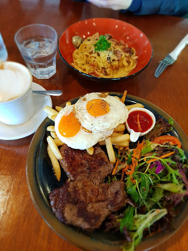 Cloud 777 Cafe - Hospitality and gastronomy