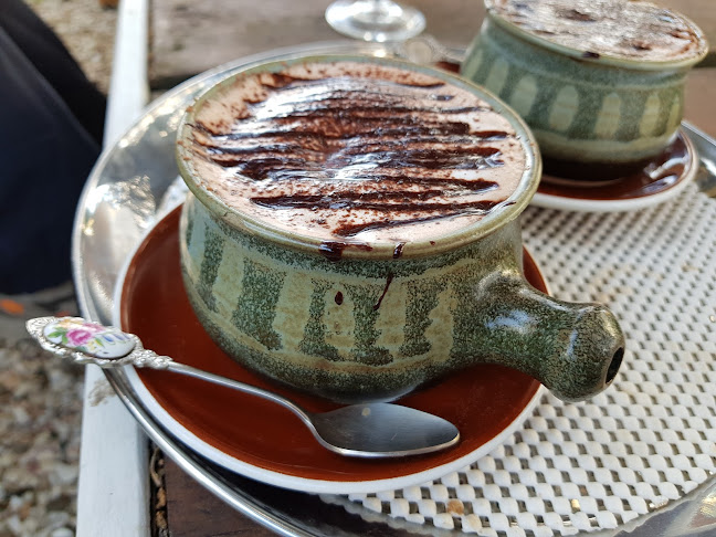 Hum Salon Bohemia Cafe and Community Space - Hospitality and gastronomy