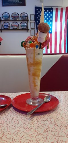 Deluxe Diner - Hospitality and gastronomy