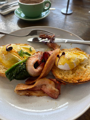 Comentarii opinii despre Kreem Cafe