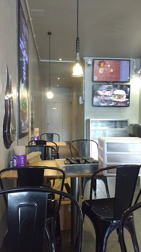 BurgerFuel Takapuna - Hospitality and gastronomy