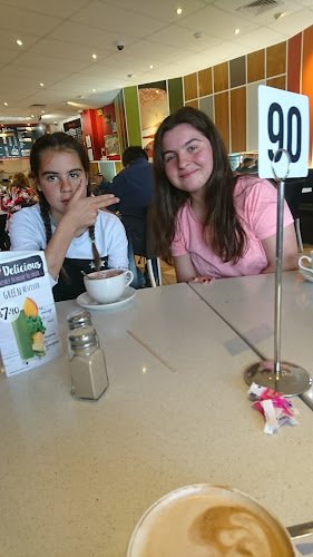 Autobahn Cafe Bombay - Hospitality and gastronomy