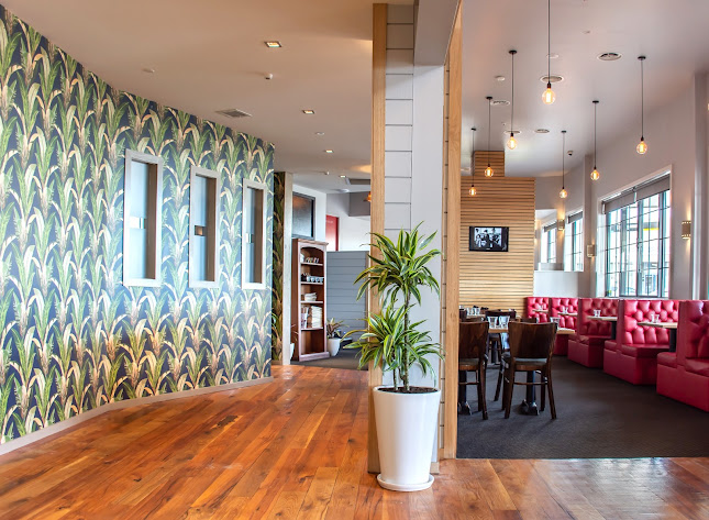 Refinery Bar & Eatery Kapiti