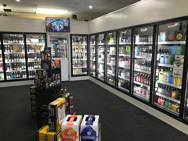 Reviews of Black Bull Liquor Porirua in Porirua - Hospitality and gastronomy