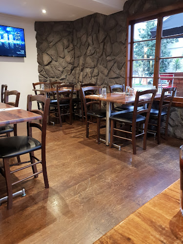 Shani's Family Eatery and Bar - Hospitality and gastronomy