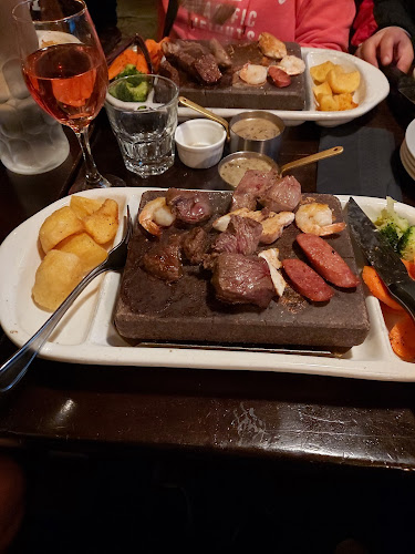 Pog Mahones Irish Pub & Restaurant - Hospitality and gastronomy