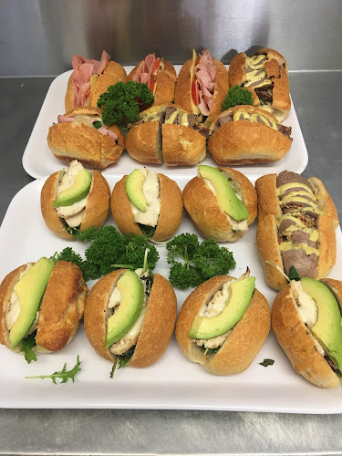 Comments and reviews of Deli Bake