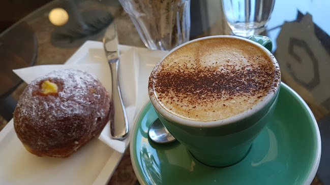 Comentarii opinii despre Georgia on Tennyson