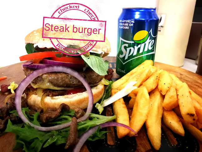 Opinii despre DKs Burger Bar în Matamata - Hospitality and gastronomy