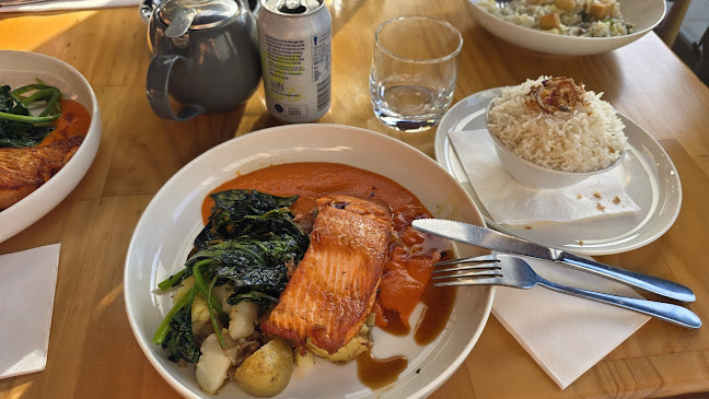 Mackenzies Cafe Bar & Grill