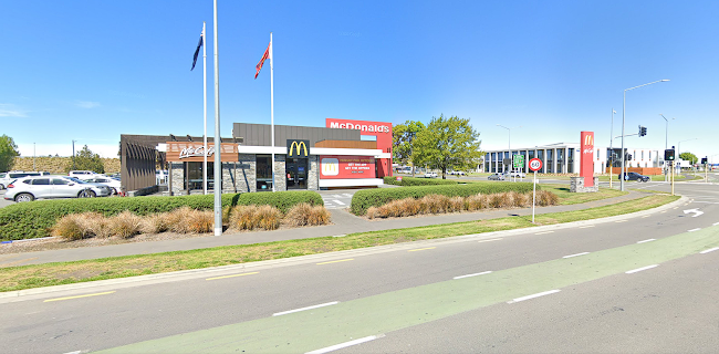 McDonald's Christchurch Airport - Hospitality and gastronomy
