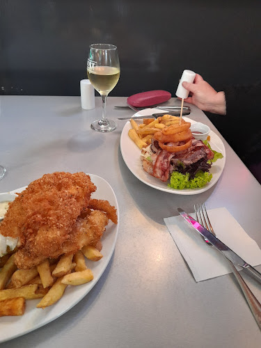 Fat Sally's Pub and Restaurant - Oamaru