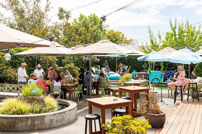 Comments and reviews of Dux Dine