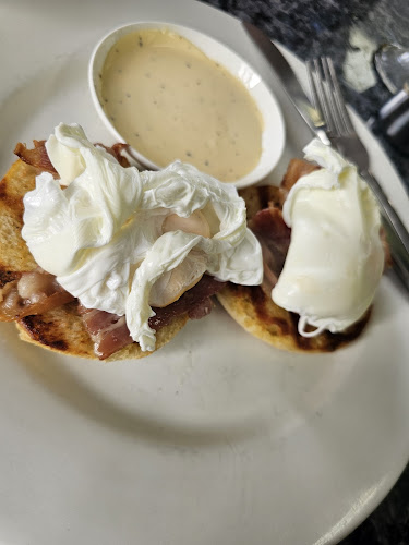 Comentarii opinii despre Mr Bun Bakery & Coffee Shop