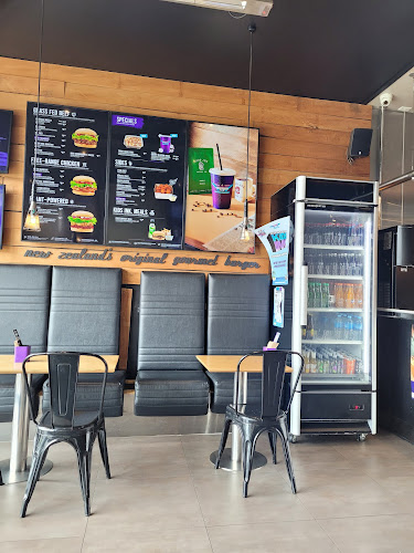 Unit 3/544 East Coast Road, Windsor Park, Auckland 0630, New Zealand