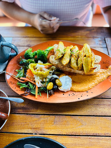 Comentarii opinii despre Seven Hills Cafe, Restaurant and Bar