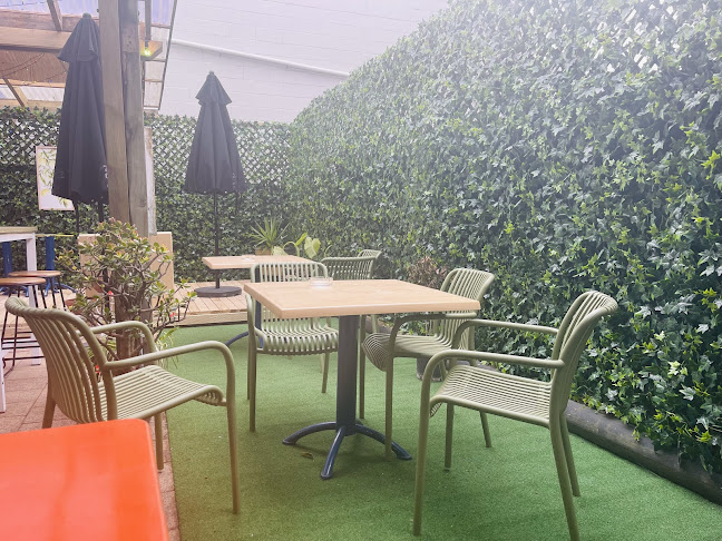 Super Casual Bar & Eatery