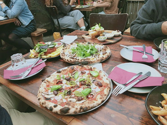 Santeria Pizza And Pasta - Hospitality and gastronomy