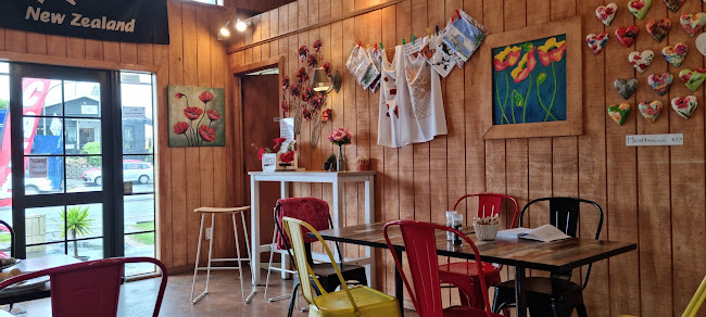 Comentarii opinii despre Poppys Cafe