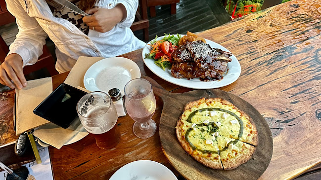 Grace O'Malley's Irish Inn Whitianga