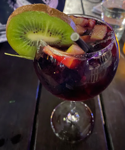 Momentos By The Lake Restaurant - Hospitality and gastronomy