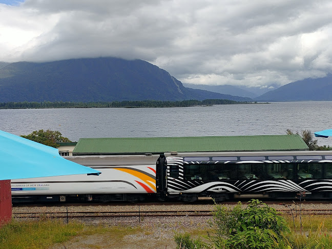 Platform 40 Café, Restaurant & Bar - Moana