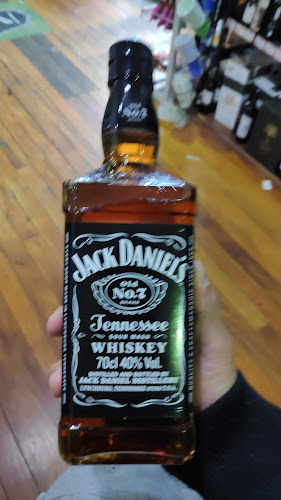 Comentarii opinii despre The Bottle-O Hillside