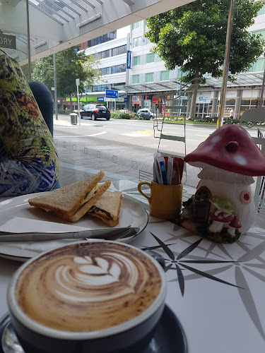 Urge Coffee & Tea Boutique - Hospitality and gastronomy