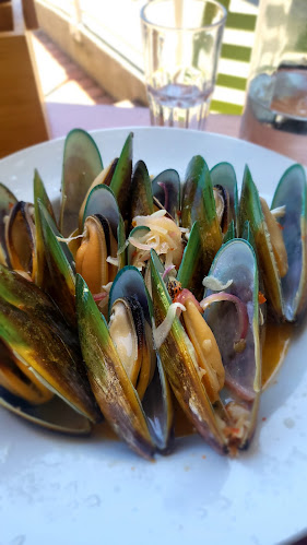 Dux Dine Phone number