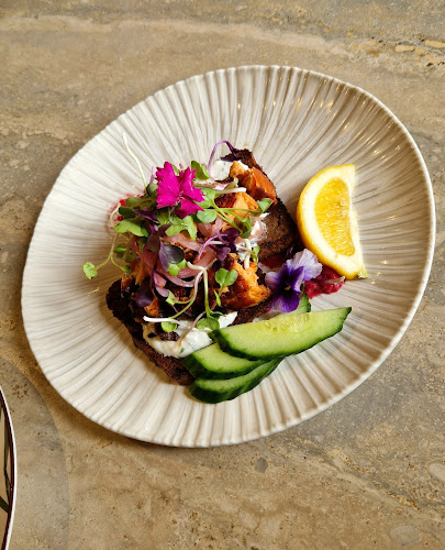 Comments and reviews of WYLD Raglan