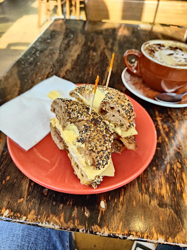 Wholly Bagels & Pizza Thorndon - Wellington