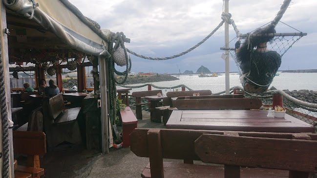 Comentarii opinii despre Manou's Waterfront Cafe & Restaurant