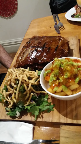 Comments and reviews of Shani's Family Eatery and Bar