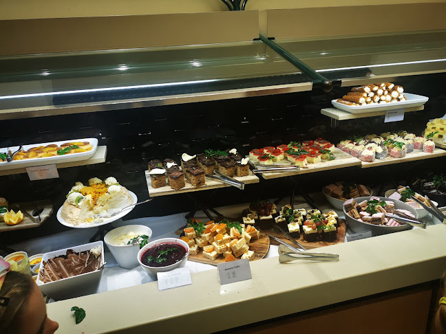 Chapmans Buffet & Bar