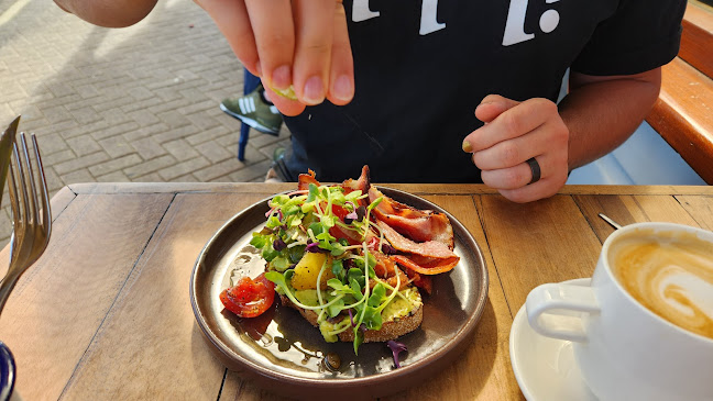 19 Bow Street, Raglan 3225, New Zealand