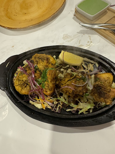 Comentarii opinii despre Own Masala Indian Restaurant Bar and Takeaways.