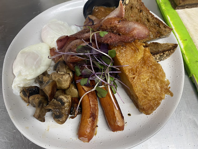 Comentarii opinii despre The Old Mill Waterfront Cafe