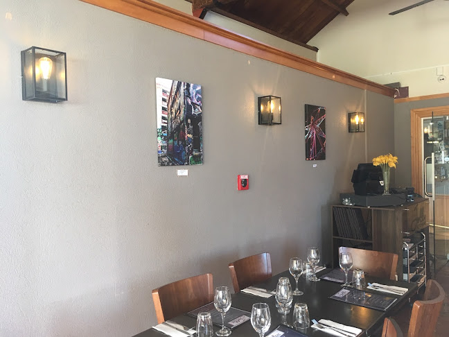 The Jolly Pub & Kitchen Kapiti - Hospitality and gastronomy