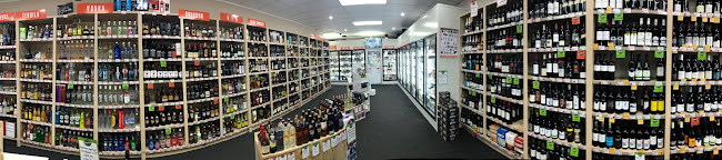 Black Bull Liquor Porirua - Hospitality and gastronomy