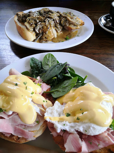 Wild Oats Bakery/Deli/Cafe - Carterton