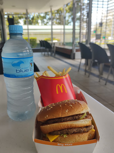 McDonald's Pakuranga - Hospitality and gastronomy