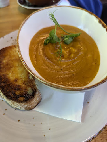 Comentarii opinii despre The Cheeky Llama Cafe