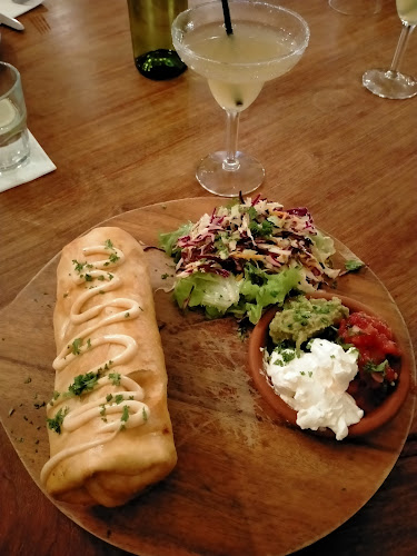 Comentarii opinii despre La Mexica Cantina and Restaurant